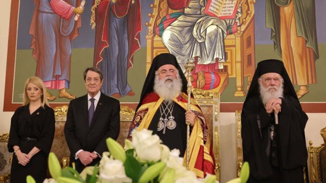 Yeni Başpiskopos, devlet işlerinde söz hakkı istedi