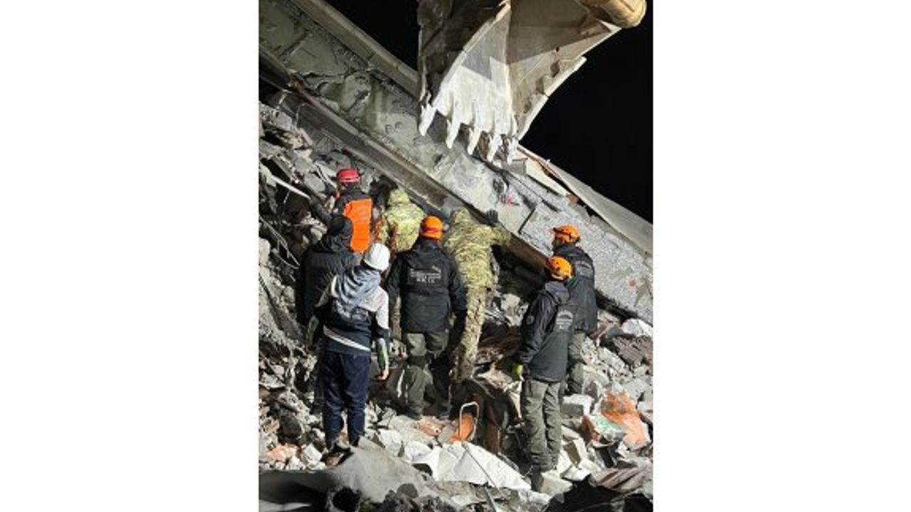 Adıyaman İsias Hotel enkazından 2 kişi daha çıkarıldı