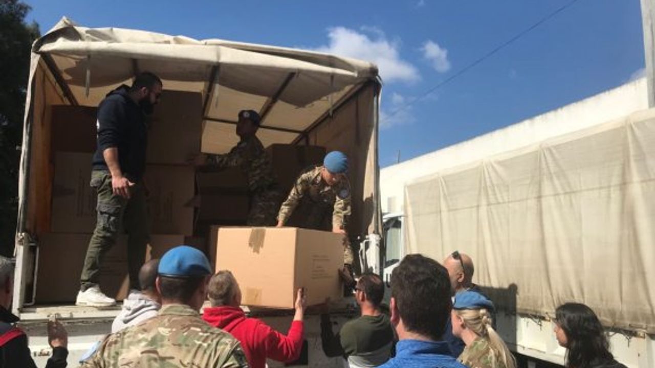 Barış Gücü'nün '' ikinci tır yardım malzemesi yola çıktı''