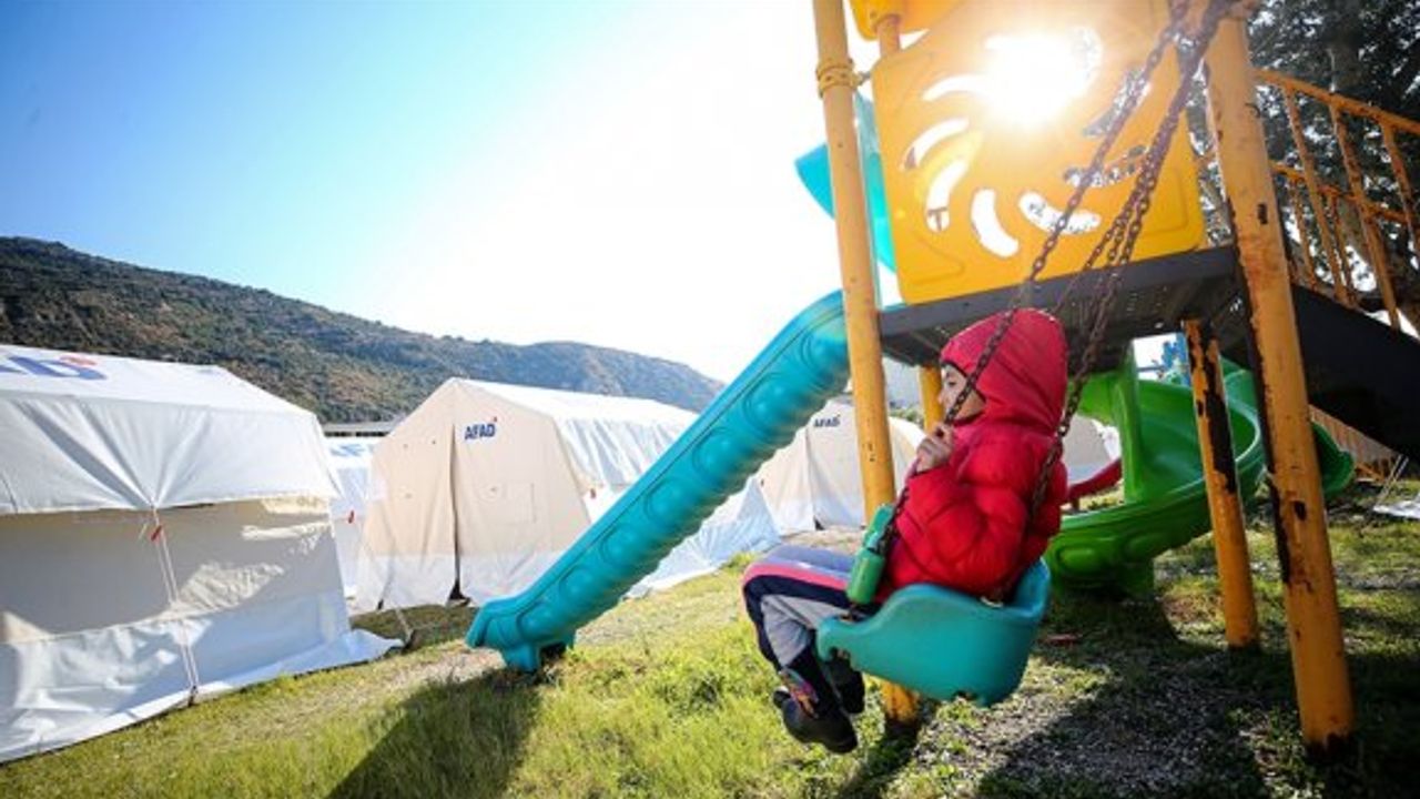 Çocukların 1 yıllık giyimini  DeFacto karşılayacak