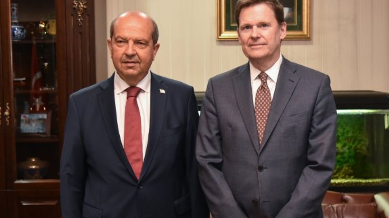 Cumhurbaşkanı Tatar, BM  Kıbrıs Özel Temsilcisi Stewart’ı kabul etti