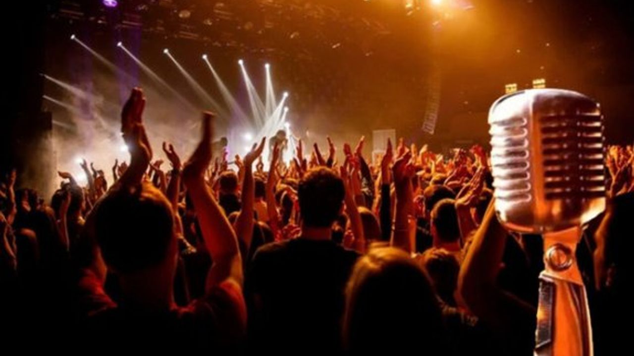 Eğlence yerlerine yönelik müzik yapma yasağı ay sonuna kadar uzatıldı