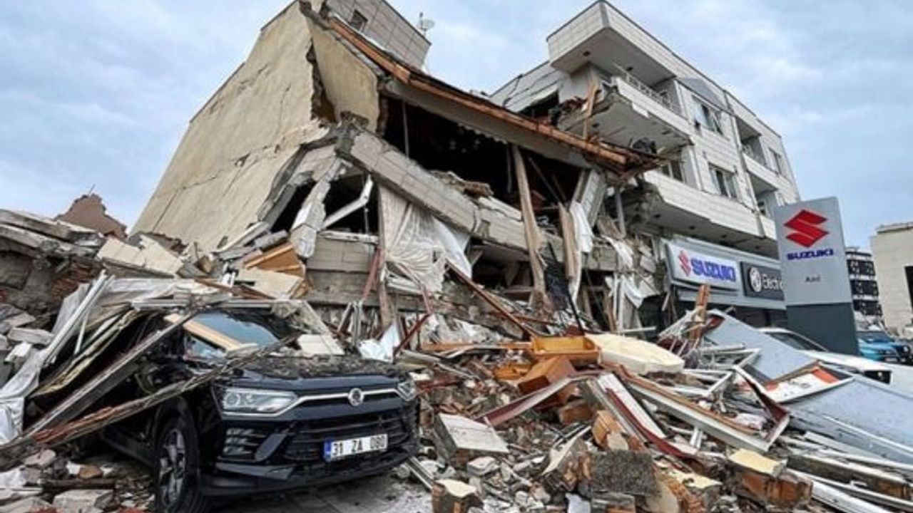 “Enkazın altında dünya kadar ceset var”