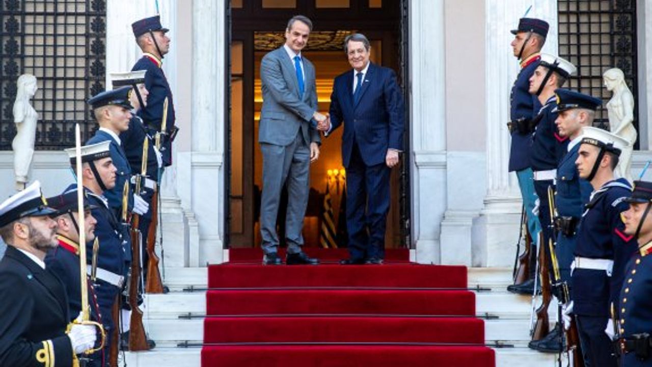 Güney Kıbrıs’tan Yunan Silahlı Kuvvetlerine 2,5 milyon Euro