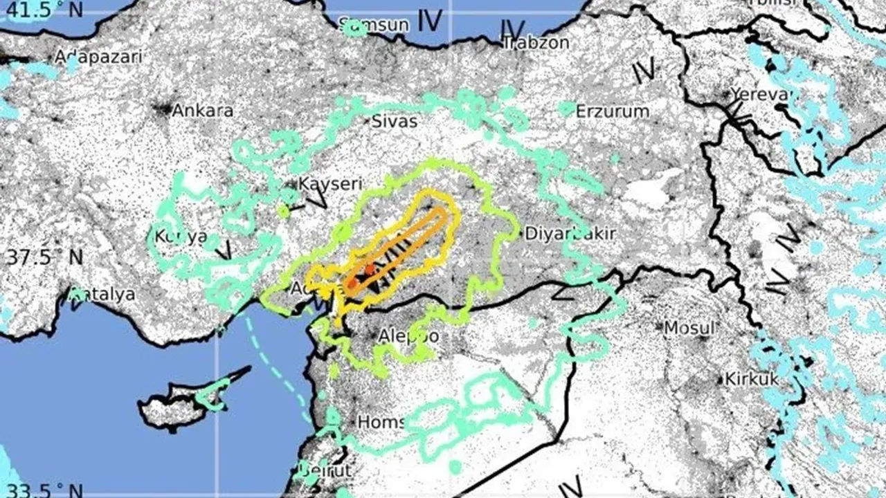 Japon Profesör Shinji:  Türkiye'deki deprem dünyanın en büyük kara depremlerinden biri