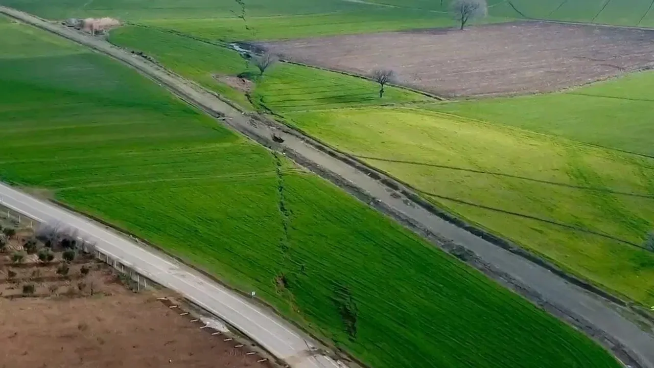 Kahramanmaraş’taki fay kırığı böyle görüntülendi