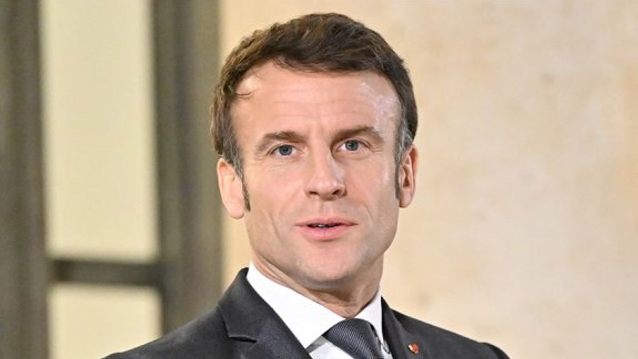 Macron, Afrika’daki Fransız askeri üslerini azaltacaklarını duyurdu