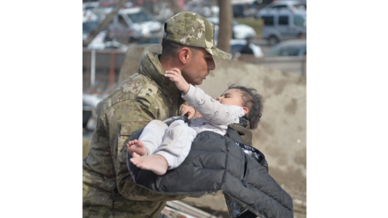 Meryem bebek, 31 saat sonra kurtarıldı