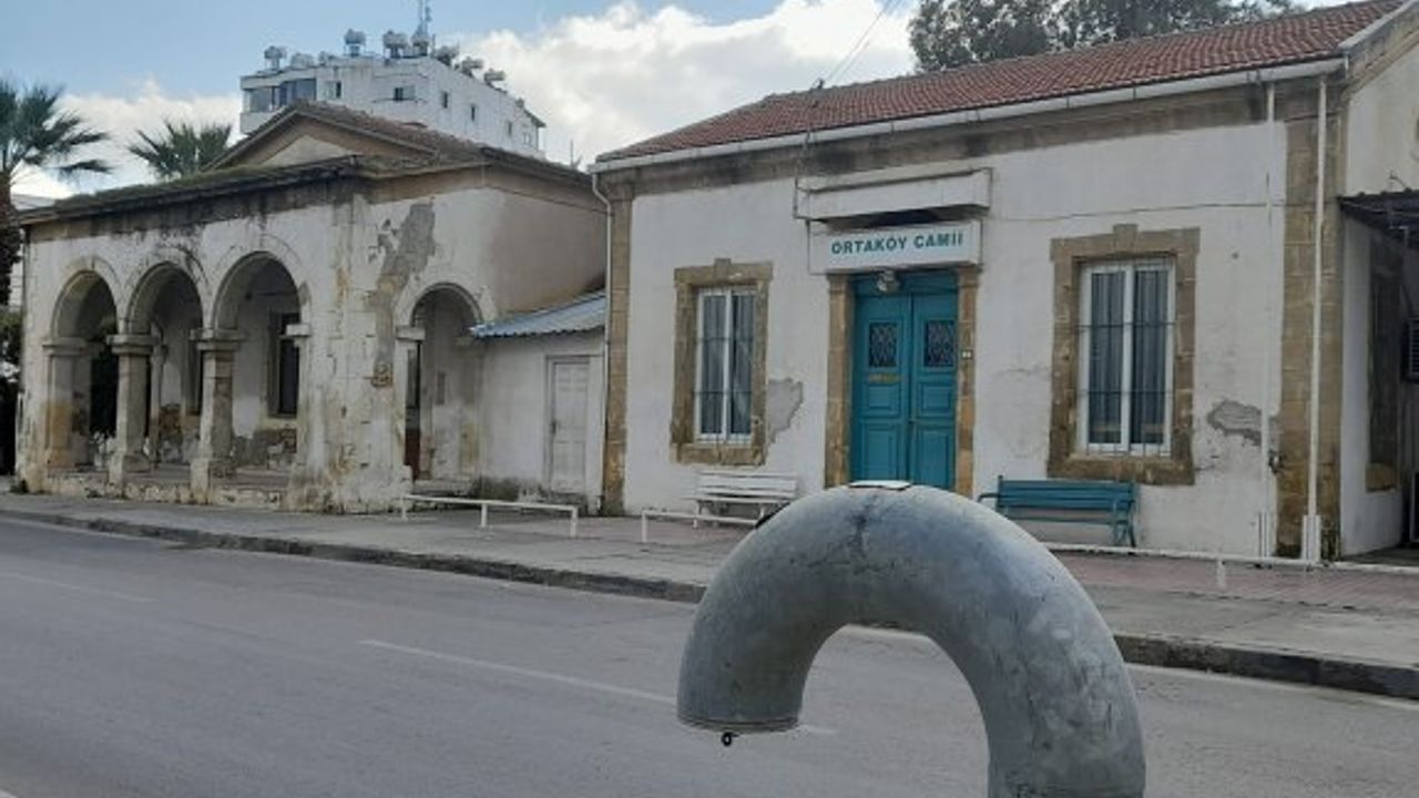 Ortaköy Camisi SOS veriyor