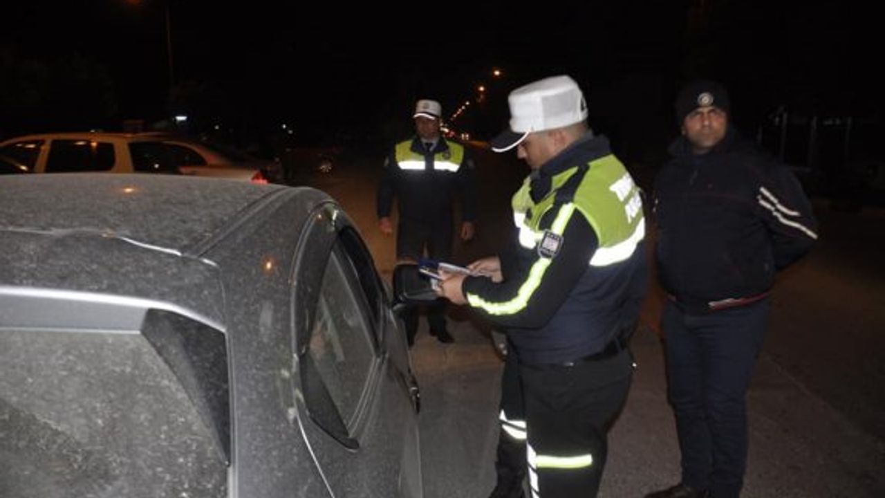 POLİSTEN ÜÇ İLÇEDE ASAYİŞ VE TRAFİK DENETİMİ