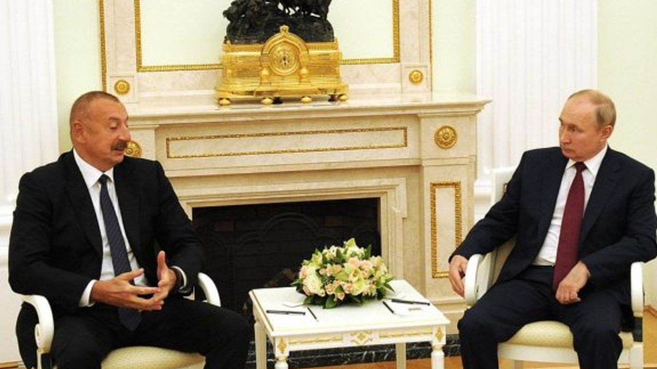 Putin ve Aliyev telefonda bölgesel konuları görüştü