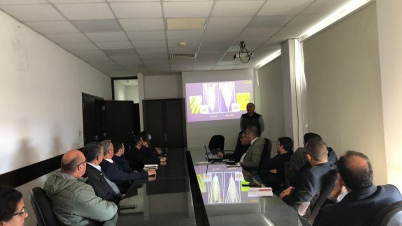 Tarımda ıslah ve sertifikalı tohum üretimi konusunda eğitimler veriliyor