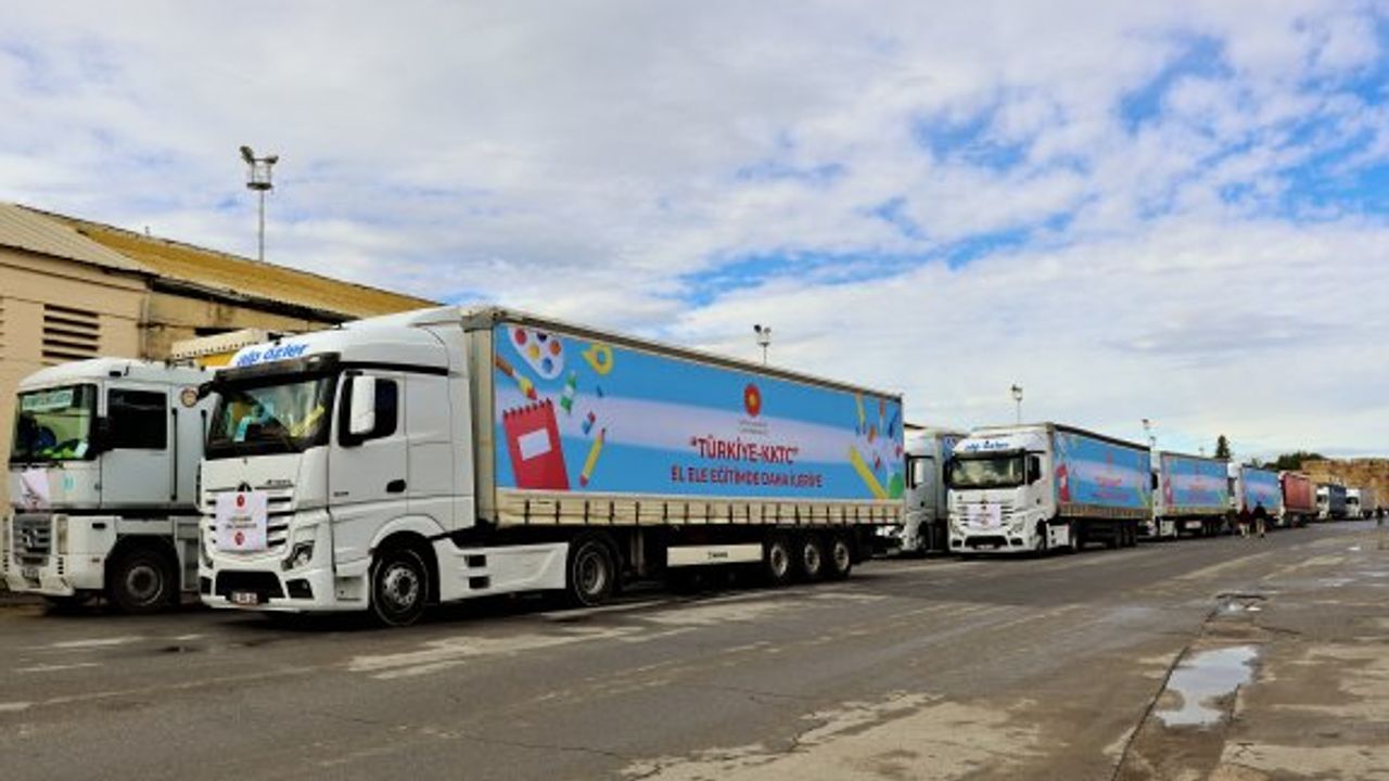 Türkiye’den 14 tır eğitim malzemesi geldi