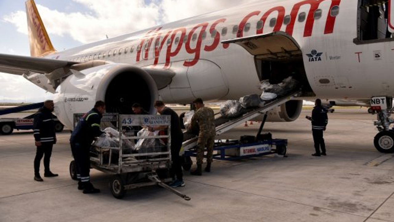 Üstel: “Çocuklarımıza ulaşana kadar her gün Adıyaman’a bir uçak göndereceğiz”