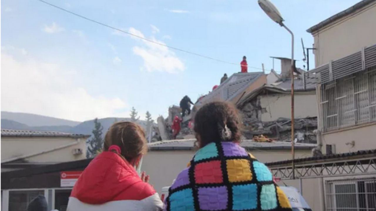 'Yıkılan binaların büyük bölümü 1998 öncesi yapılanlar'