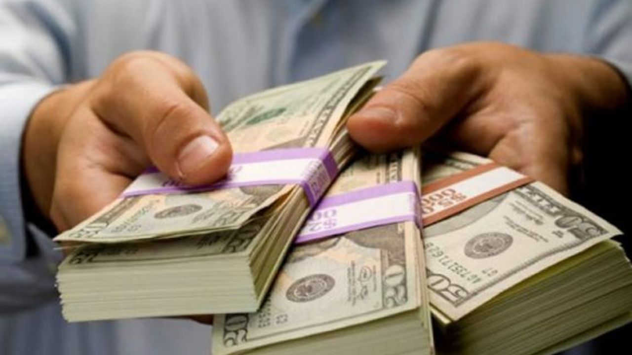 Yönettiği şirketten 1 buçuk milyon dolar çaldı