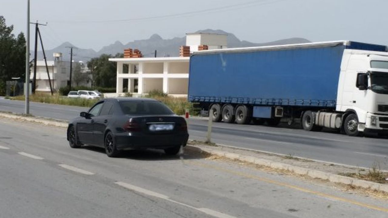 “Ana yola girişler park alanı olarak kullanılmamalı”