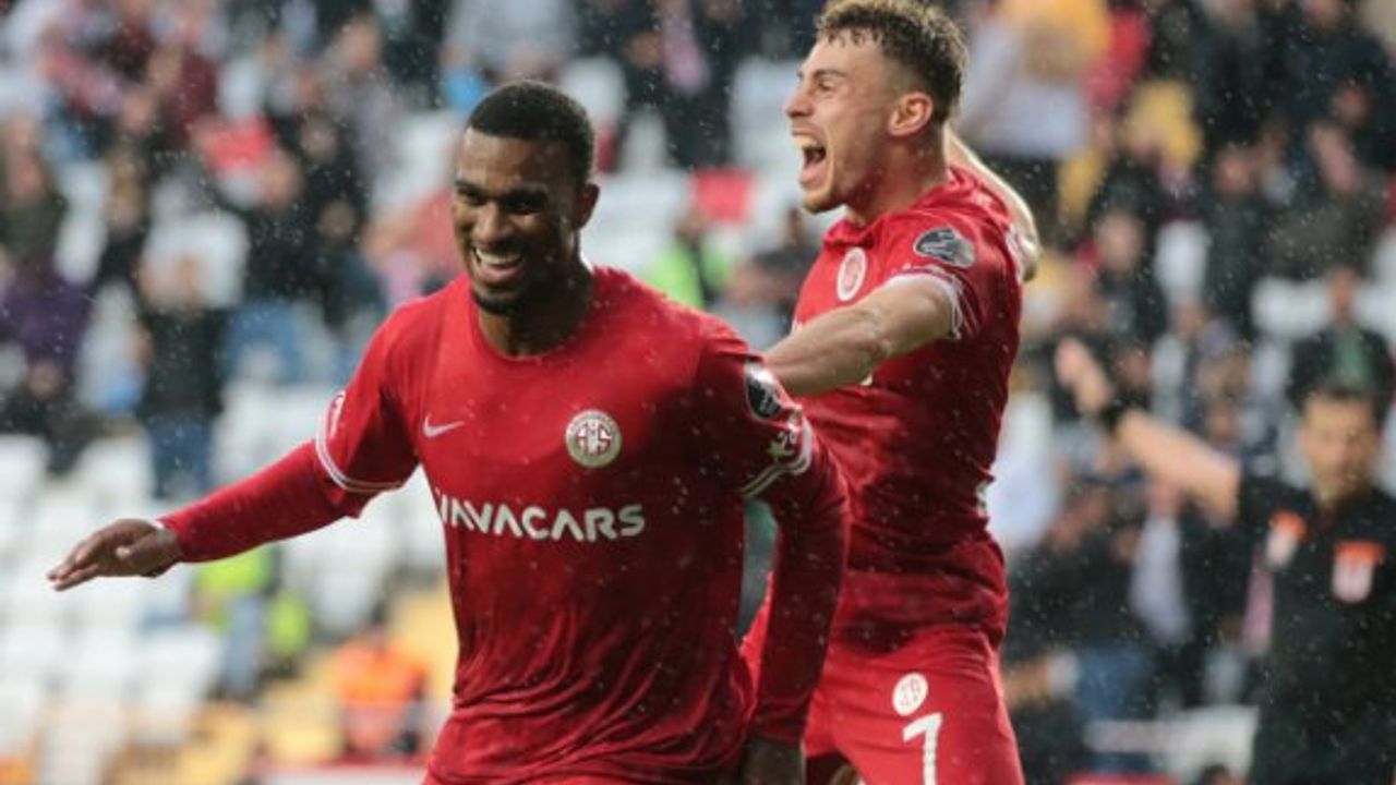 Antalyaspor, Haji Wright ile coştu