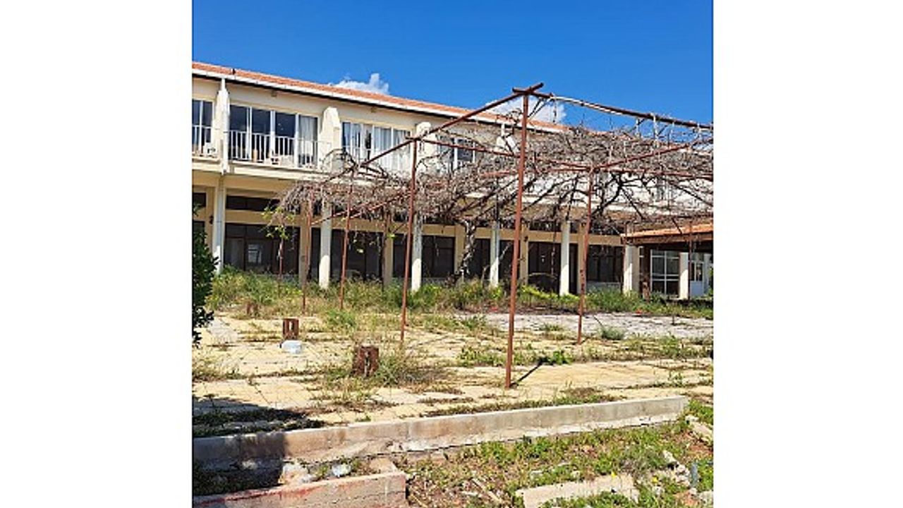 Devletin en prestijli okulu çürüyor