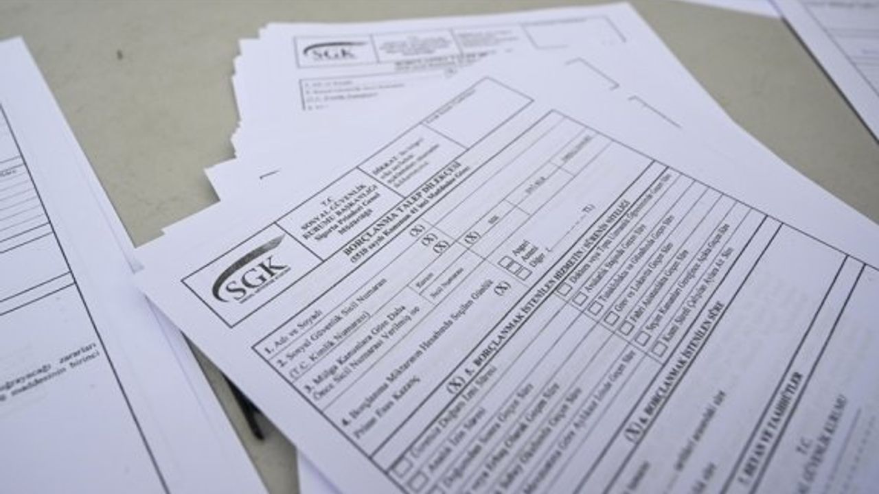 "Emeklilikte Yaşa Takılanlara" ilişkin kanun teklifi yasalaştı