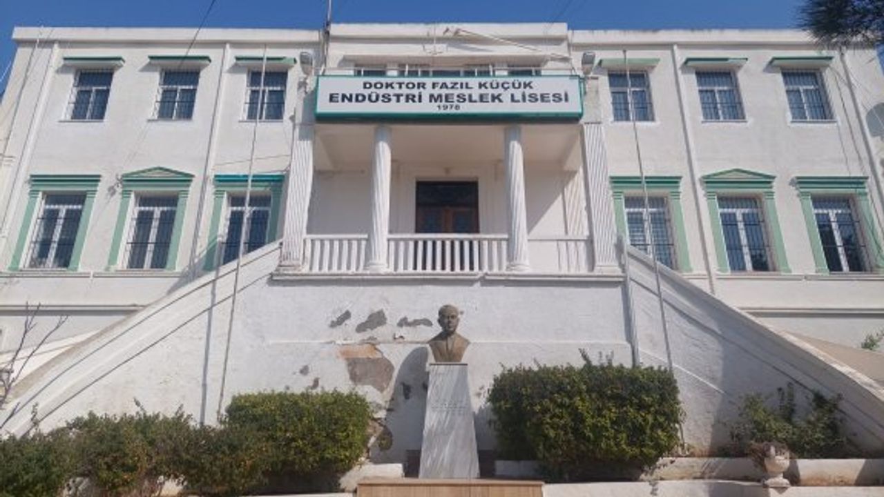 En riskli bina Dr. Küçük Endüstri Meslek Lisesi