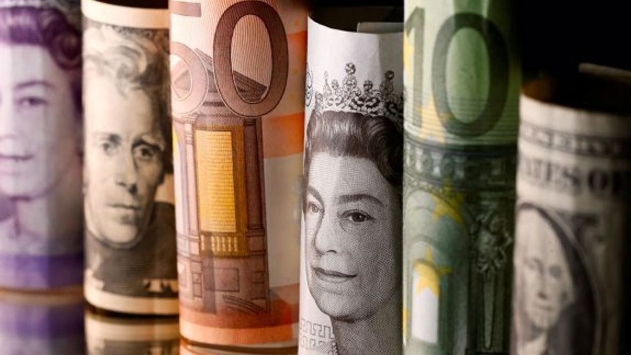 Euro 20,43, sterlin 23,23, dolar 19,10 liradan işlem görüyor