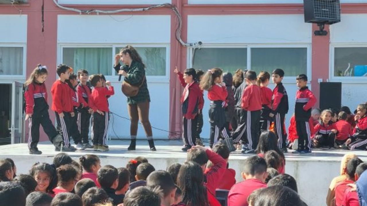 Haspolat İlkokulu’nda tiyatroyla dolu gün yaşandı