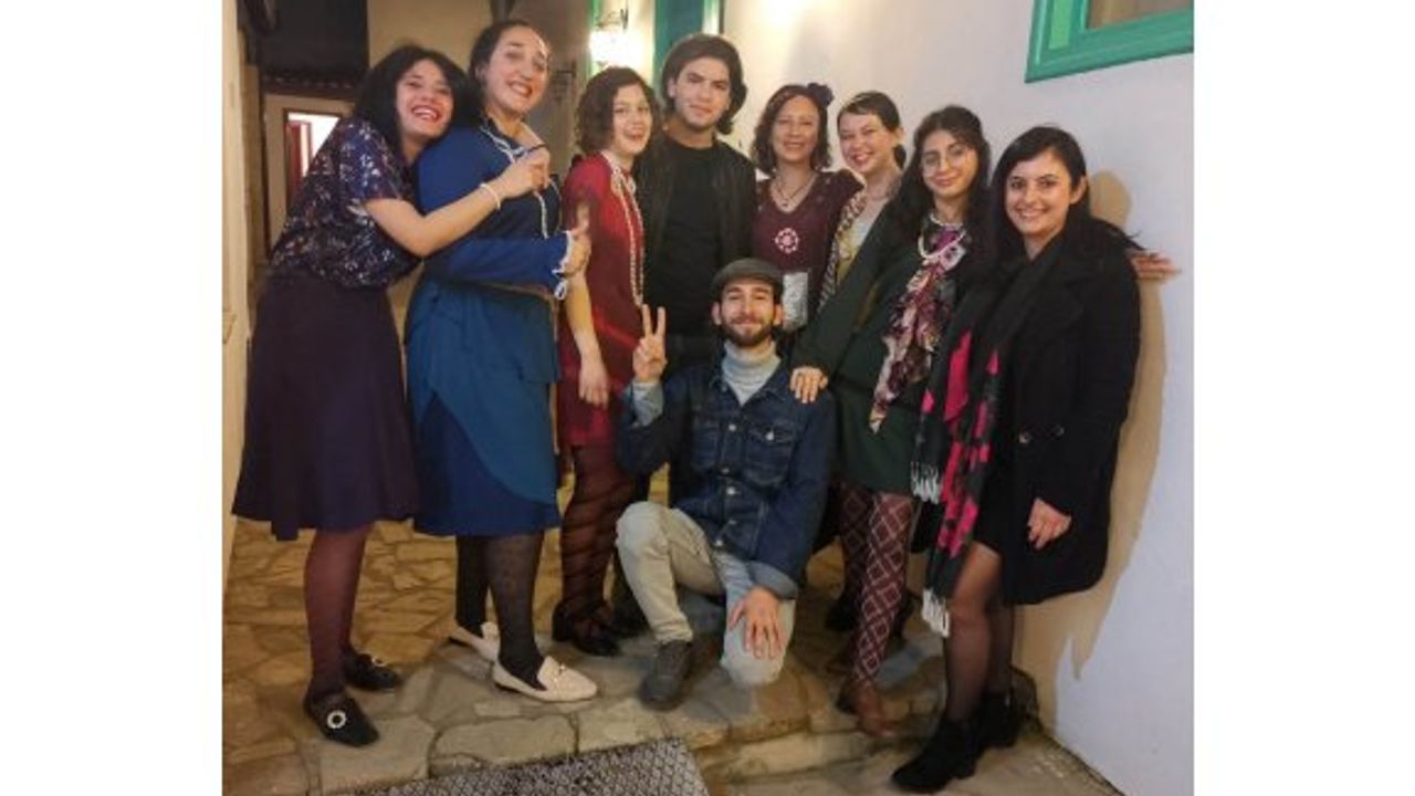 Radyum Kızları hakkındaki oyun yarın sahneleniyor