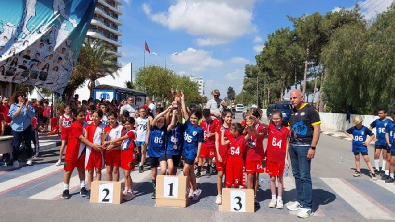 1.Mahmut Çalışkan ve Şampiyon Melekler Anı Yol Koşusu yapıldı