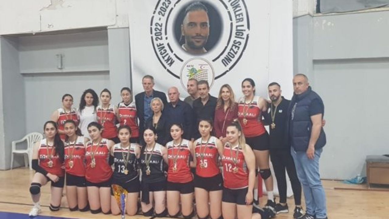 2022-2023 Osman Çetintaş Büyük Bayanlar Liginde Şampiyon DAÜ