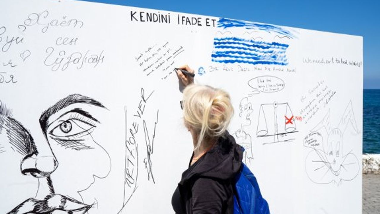 ARUCAD Dünya Sanat Günü için Girne Limanındaydı