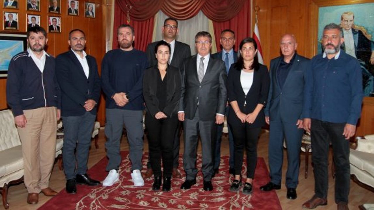 Başbakan Üstel, Şampiyon Melekleri Yaşatma Derneği’ni kabul etti