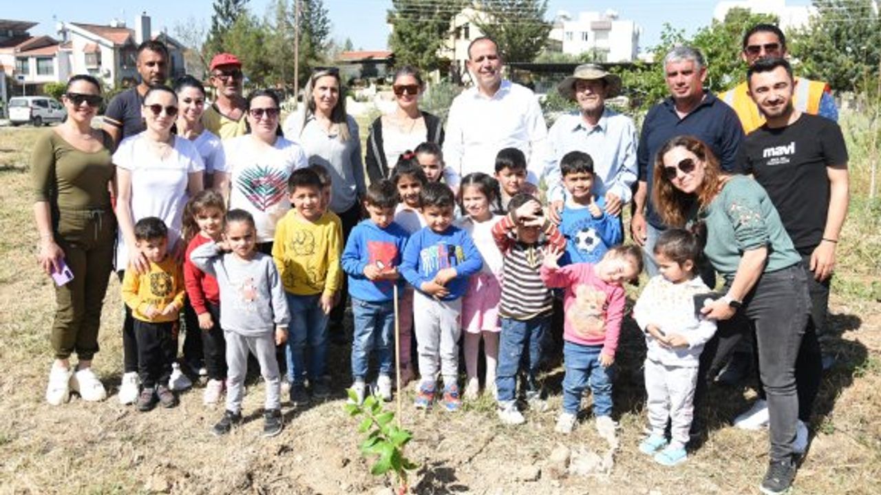 Fidanlar, deprem kurbanı çocuklar anısına dikildi
