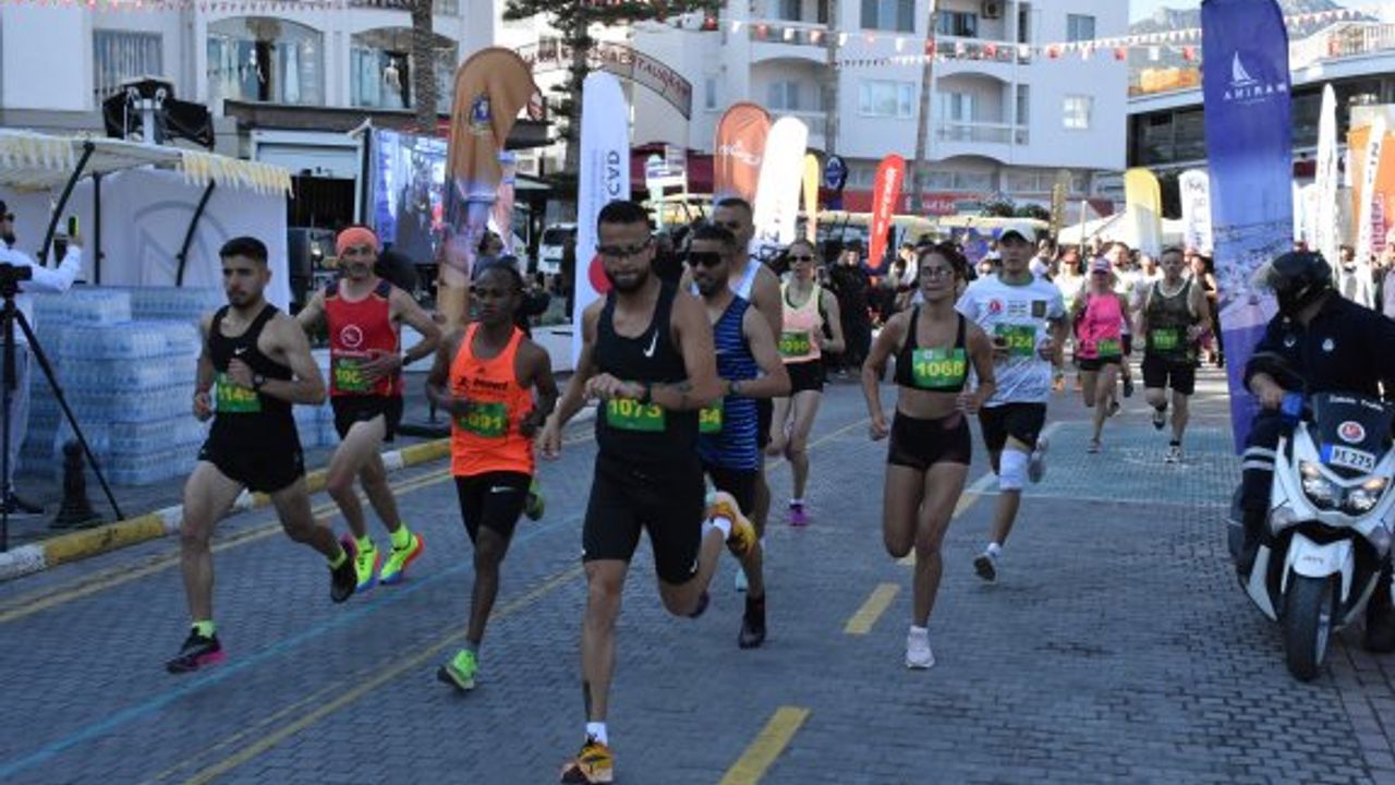 Girne Yarı Maratonu’na yaklaşık üç bin kişi katıldı