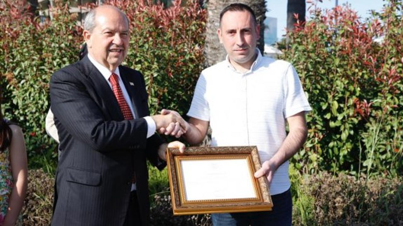 Maraş’ın 1 milyonuncu ziyaretçisine belgesi Cumhurbaşkanı Tatar’dan