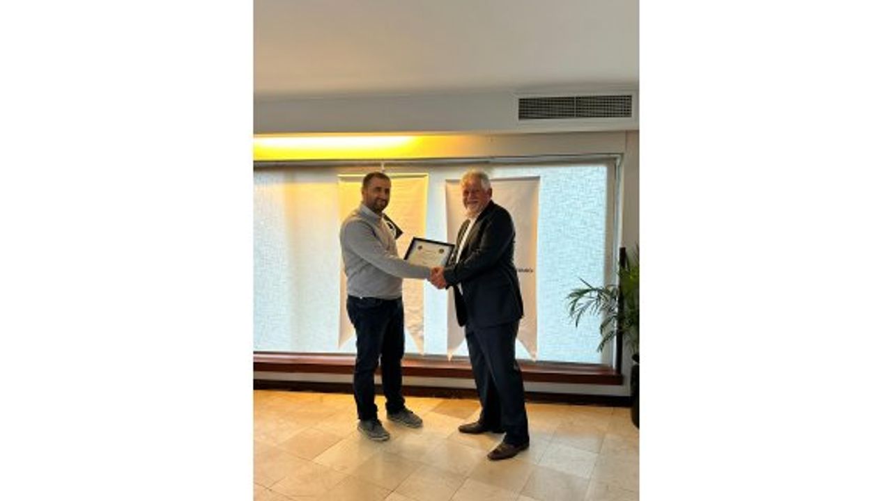 Mobilya Sanayiciler Derneği, Melekler Köyüne katkı koyanlara teşekkür belgesi verdi