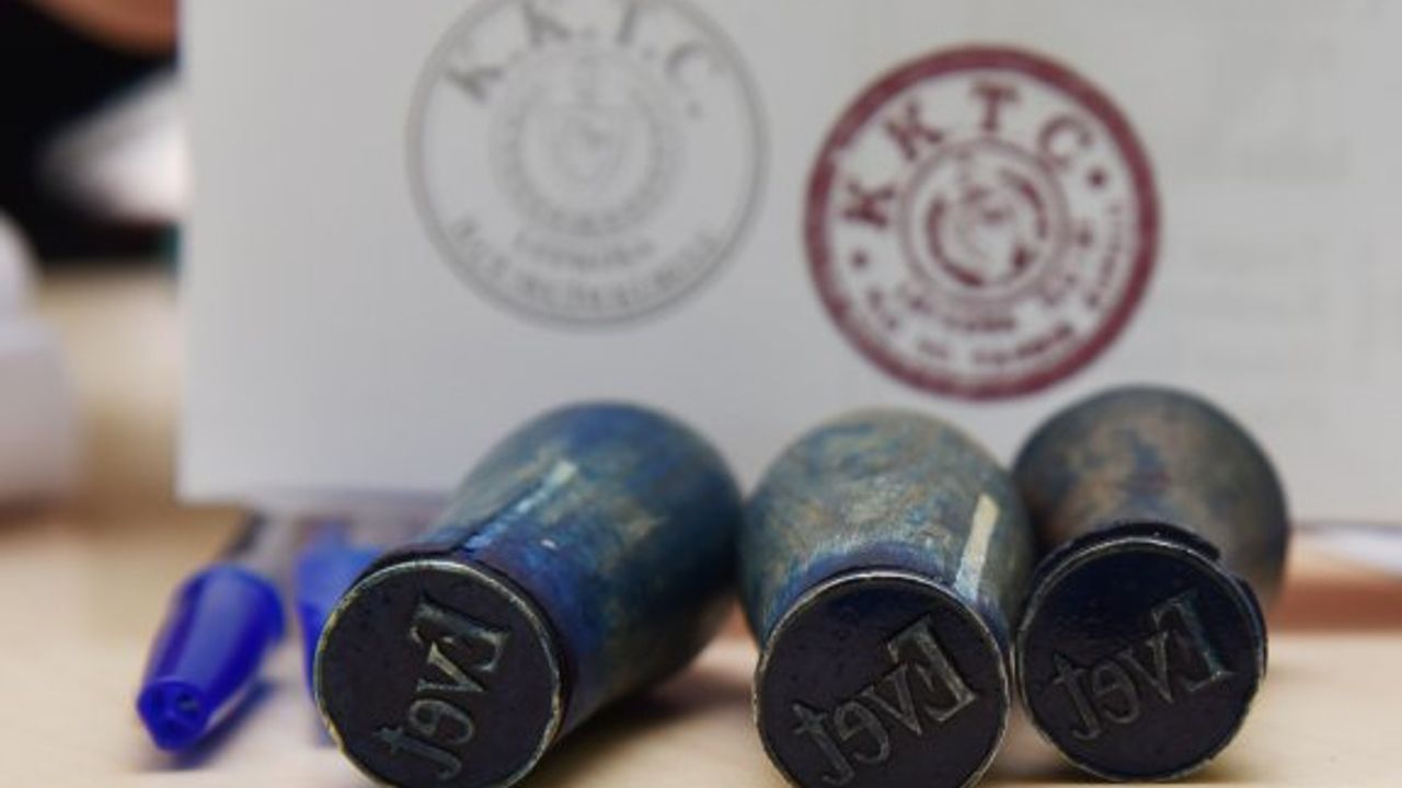 Seçim ve Halkoylaması (Geçici Kurallar) Yasası yürürlüğe girdi....Ara seçimlerle ilgili işlemlerin süreleri kısaltıldı