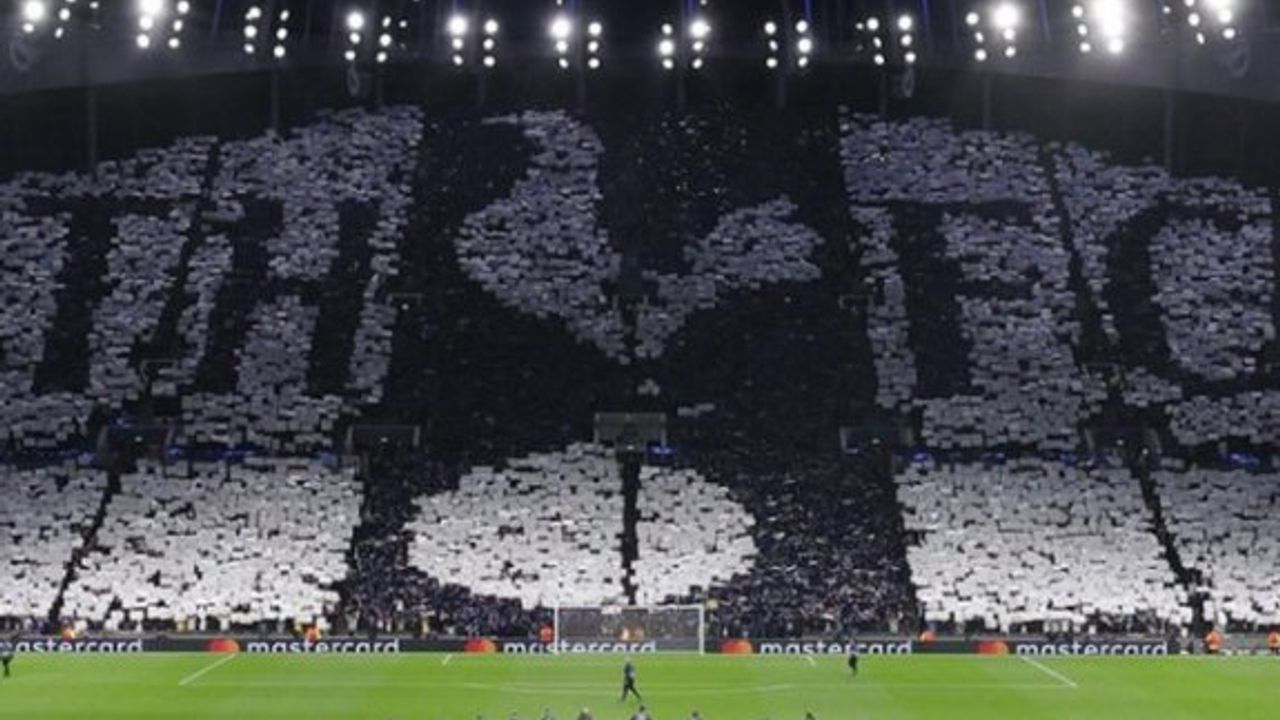 Tottenhamlı futbolcular bilet ücretini geri ödeyecek