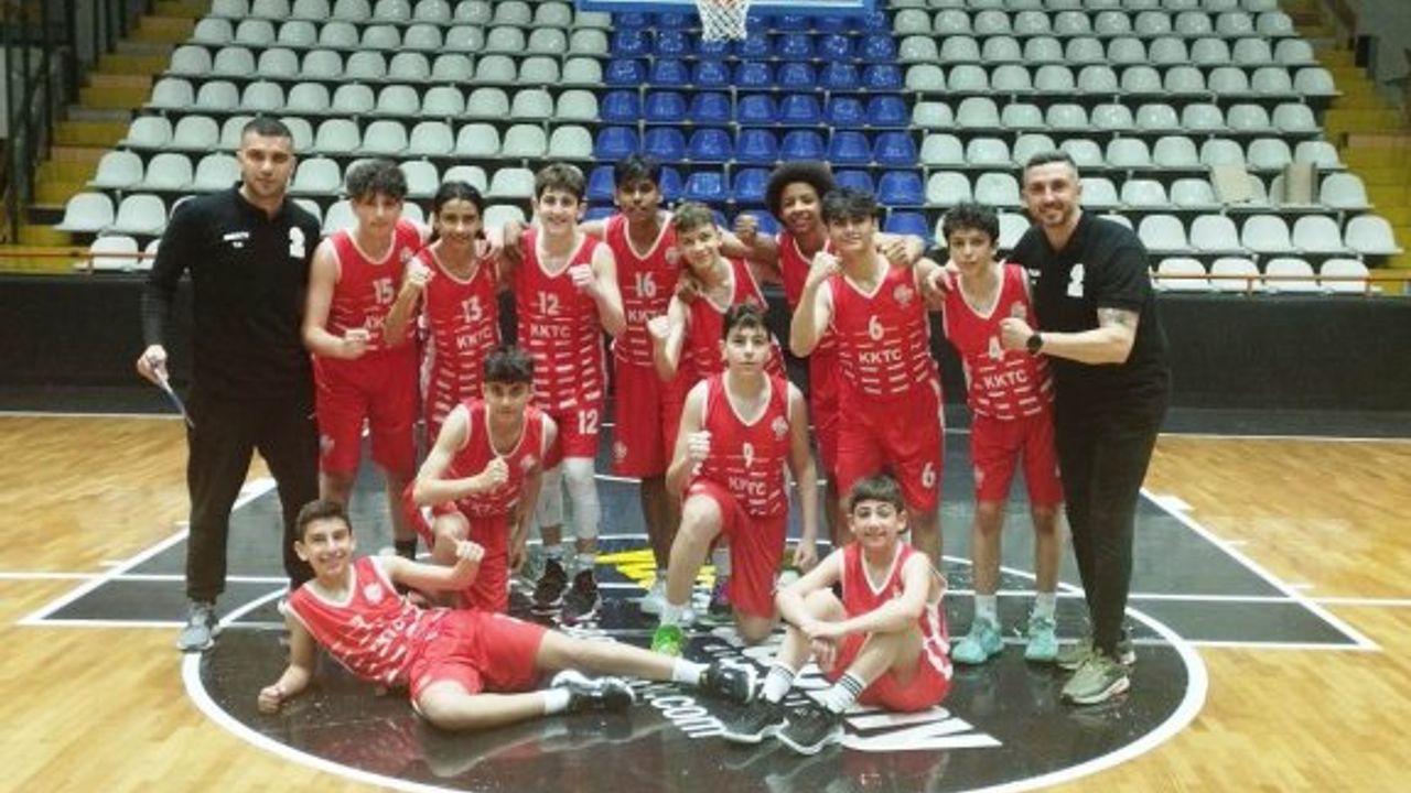 U-14 Karmamız bir galibiyet bir yenilgiyle başladı