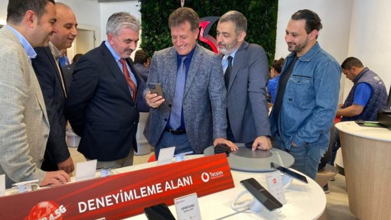 Arıklı, Telsim’in İlk Dijital Deneyim Merkezi’ni ziyaret etti