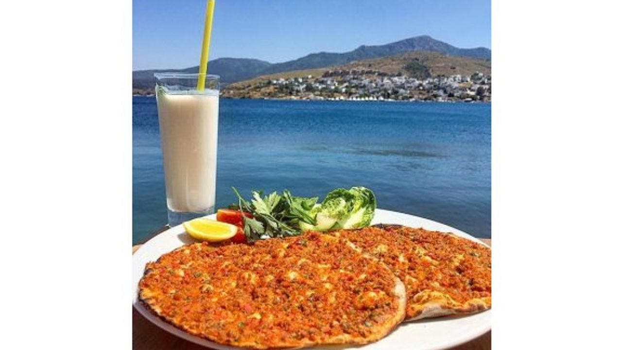 Bodrum'da lahmacun 450 liraya çıktı