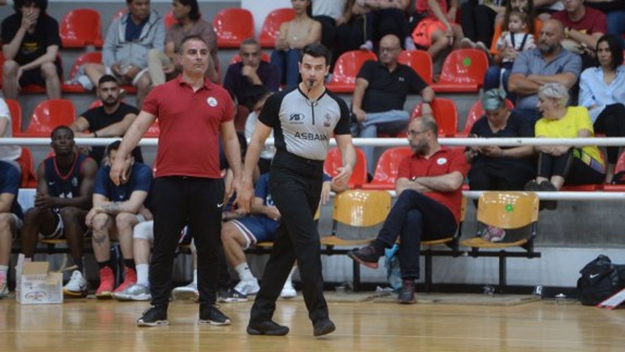 Euroleague hakemi Çelik, ülkemizde düdük çaldı