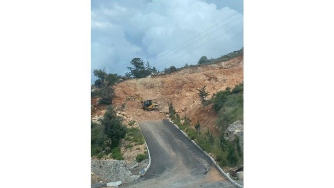 Kişiye özel yol çökünce yeniden çalışma yapılmaya başlandı