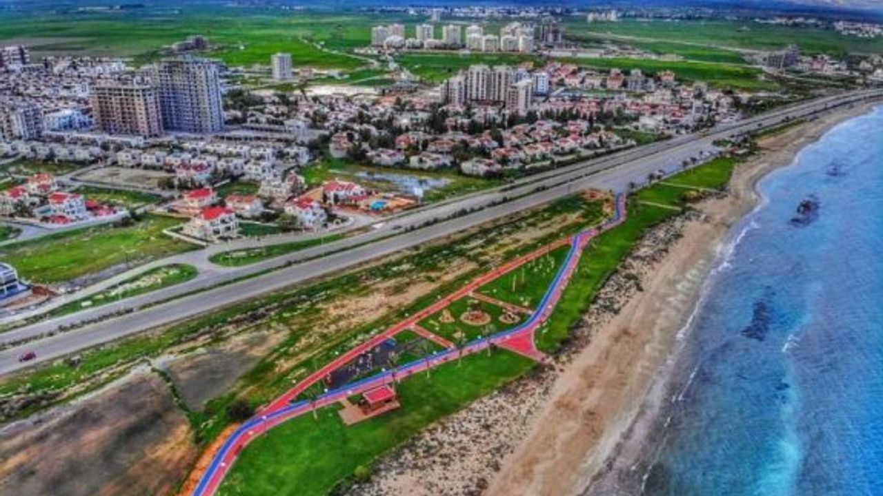 KKTC'de yabancıların mal alım - satımı Filelftheros'ta manşet oldu