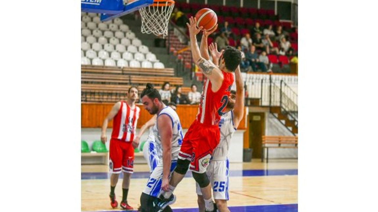 Koopspor farklı başladı: 102-64