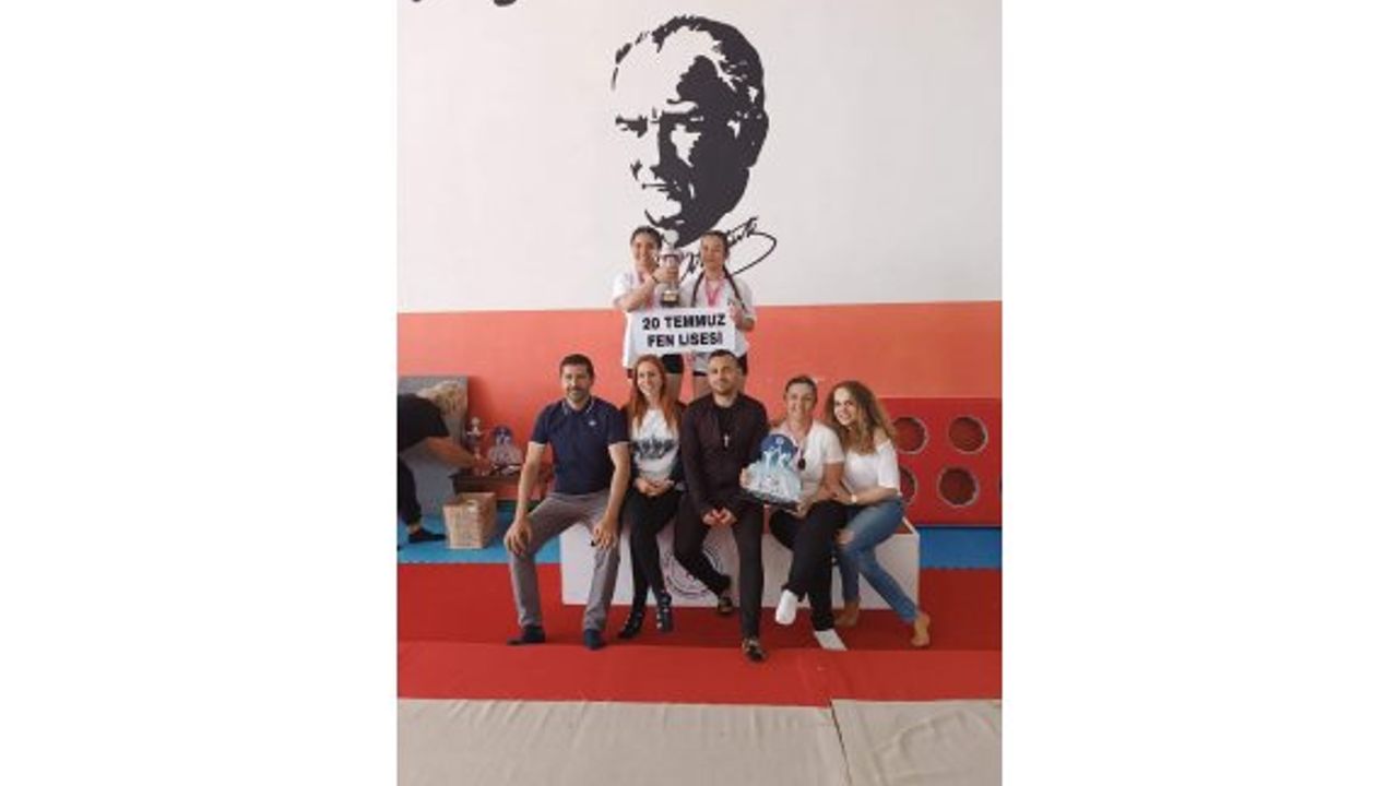 Liselerin birincileri, YDK ve 20 Temmuz