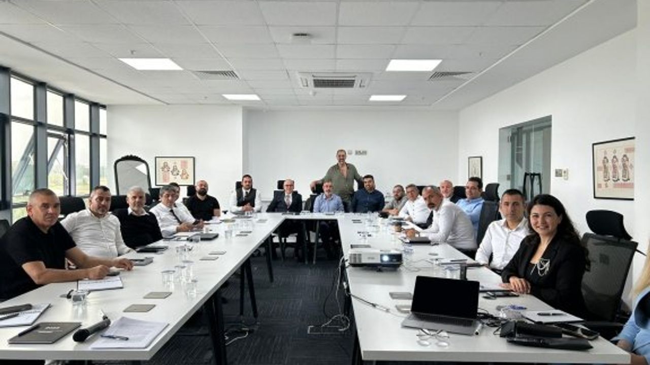 Near East Oluşumun “Liderlik Gelişim Eğitimleri” sürüyor