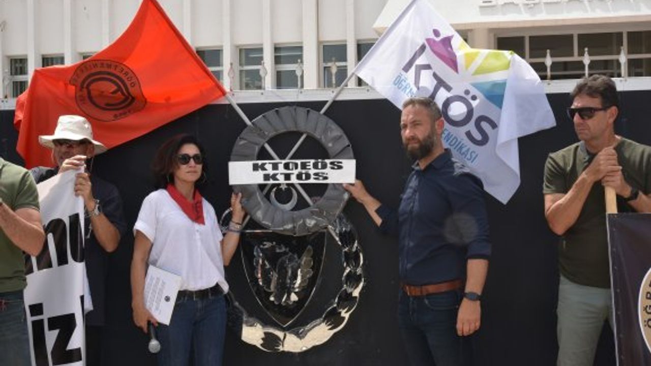 Öğretmen sendikaları, Öğretmen Yasası’ndaki değişikliği bugün de protesto etti