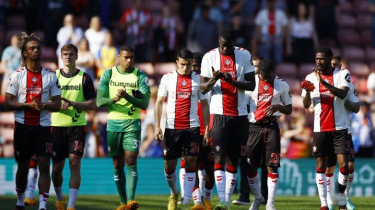 Premier Lig'de küme düşen ilk takım belli oldu