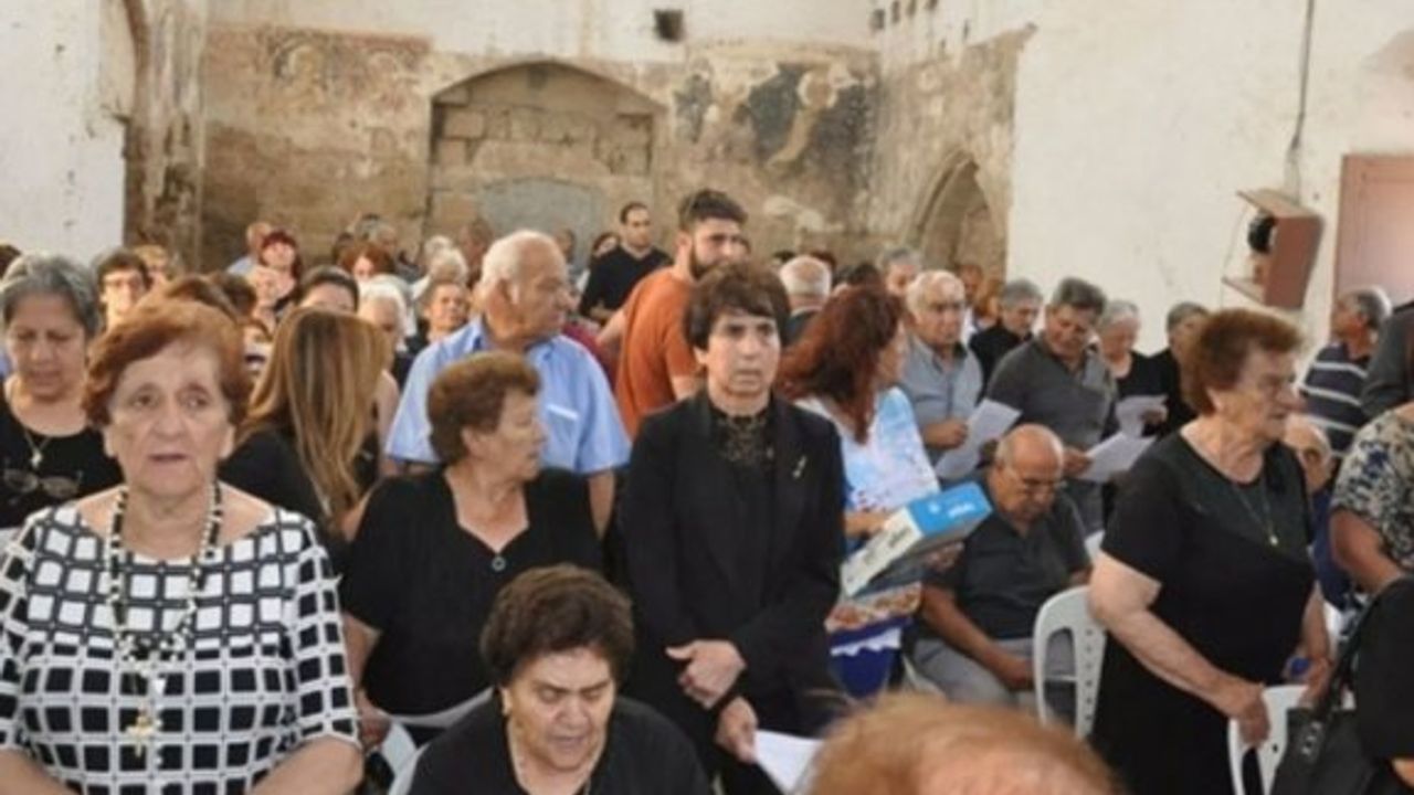 Sahte plakayla geçiş yapmaya çalışan Rum tutuklandı